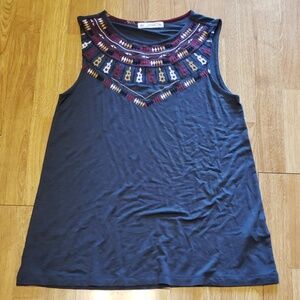 Gray embroidered yoke tank sz small